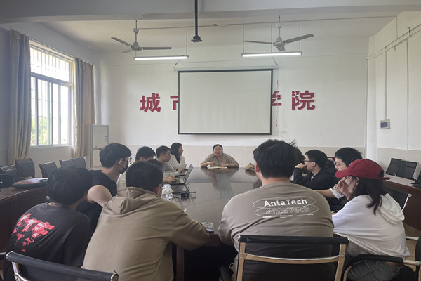 我院召开“挑战杯”交流指导会