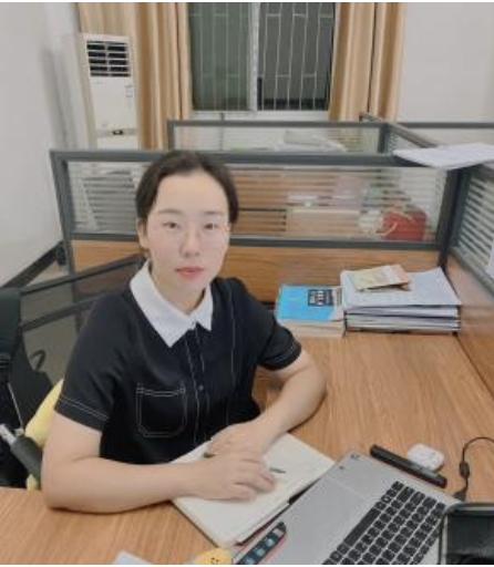 工程管理教研室教师——朱小婉