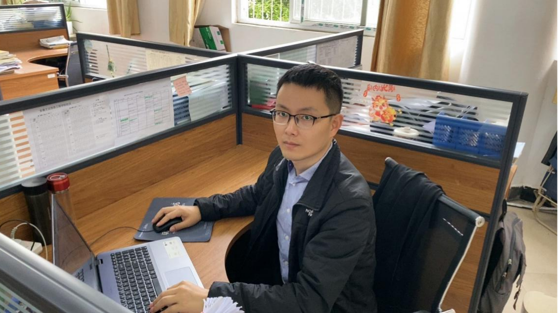 工程管理教研室教师——余建国