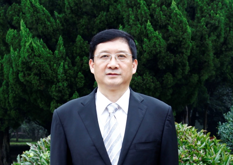 党委副书记、校长：熊健