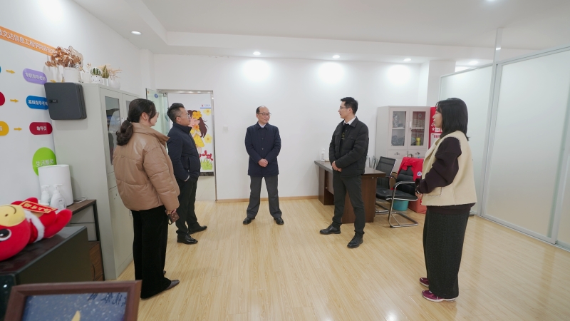 校领导走访调研新学期开学工作