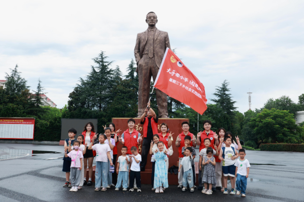 用青春铺路 让理想闪光 文达学子在基层一线上好“思政课” ——安徽文达信息工程学院2026年大学生暑期社会实践工作纪实